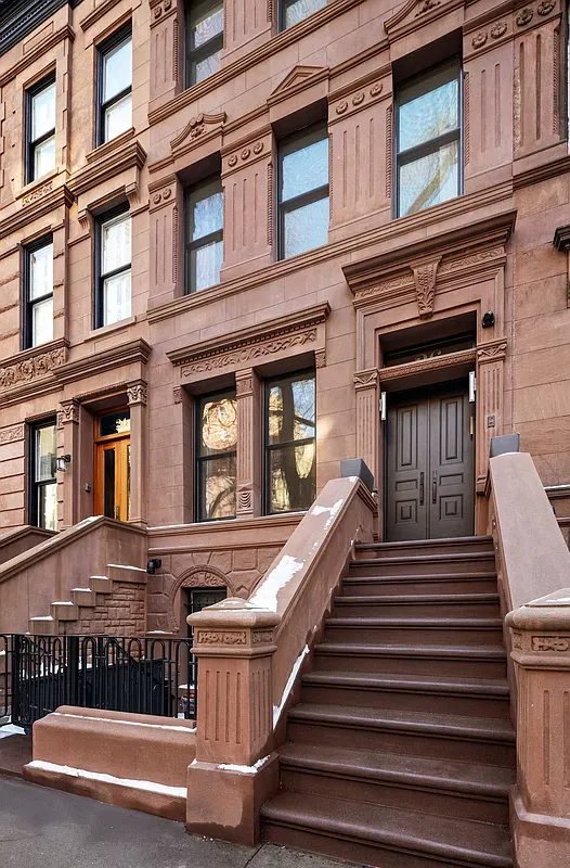 Townhouse facade and stoop at 26 West 95th Street on the Upper West Side