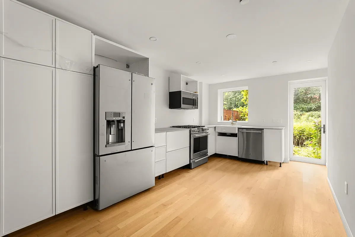 Kitchen with door to the garden at 80 West 119th Street